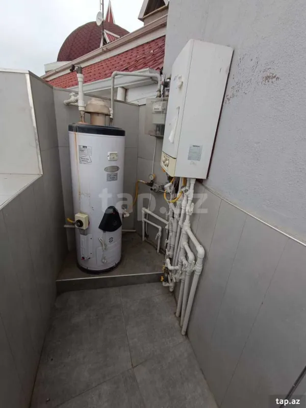 Kirayə verilir 4 otaqlı yeni tikili 130 m²