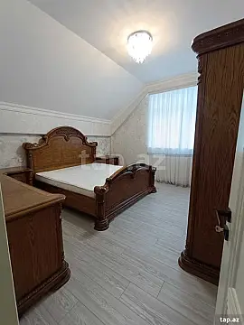Kirayə verilir 4 otaqlı yeni tikili 130 m²