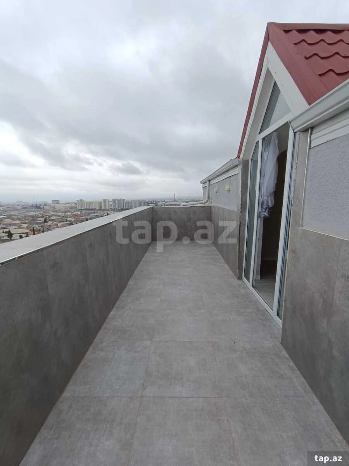 Kirayə verilir 4 otaqlı yeni tikili 130 m²