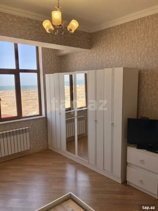 Kirayə verilir 2 otaqlı yeni tikili 78 m²