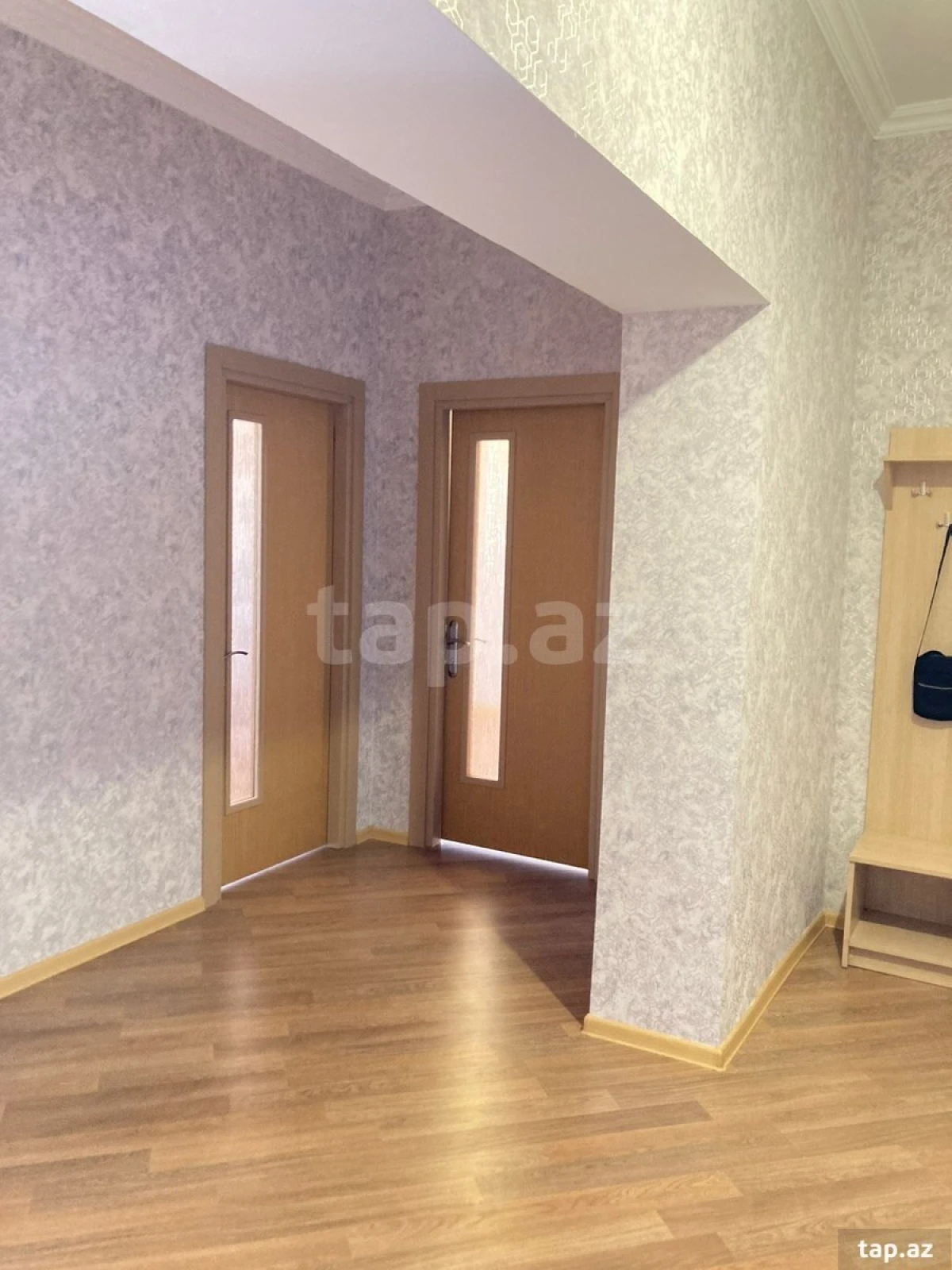 Kirayə verilir 2 otaqlı yeni tikili 78 m²