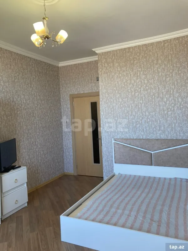 Kirayə verilir 2 otaqlı yeni tikili 78 m²