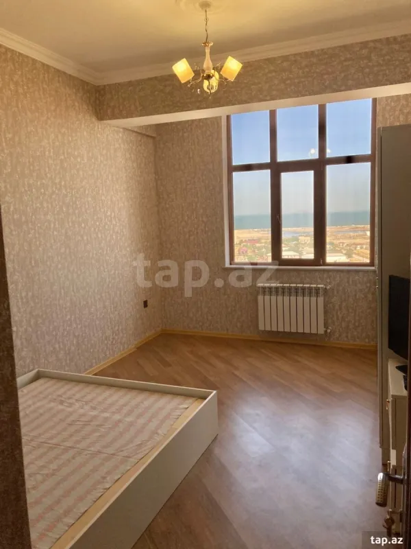 Kirayə verilir 2 otaqlı yeni tikili 78 m²