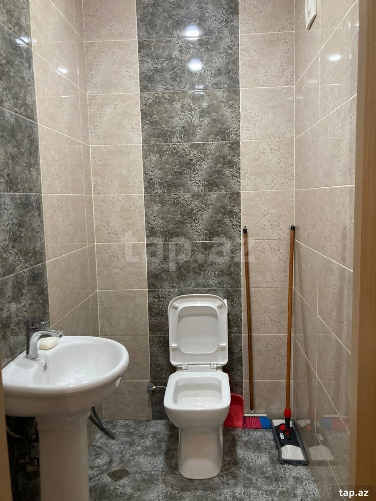 Kirayə verilir 2 otaqlı yeni tikili 78 m²