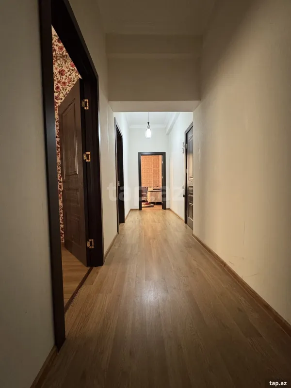 Kirayə verilir 2 otaqlı yeni tikili 80 m²