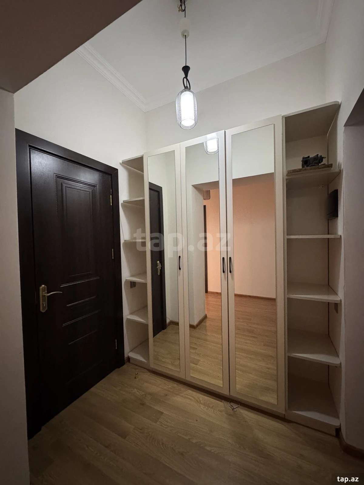 Kirayə verilir 2 otaqlı yeni tikili 80 m²