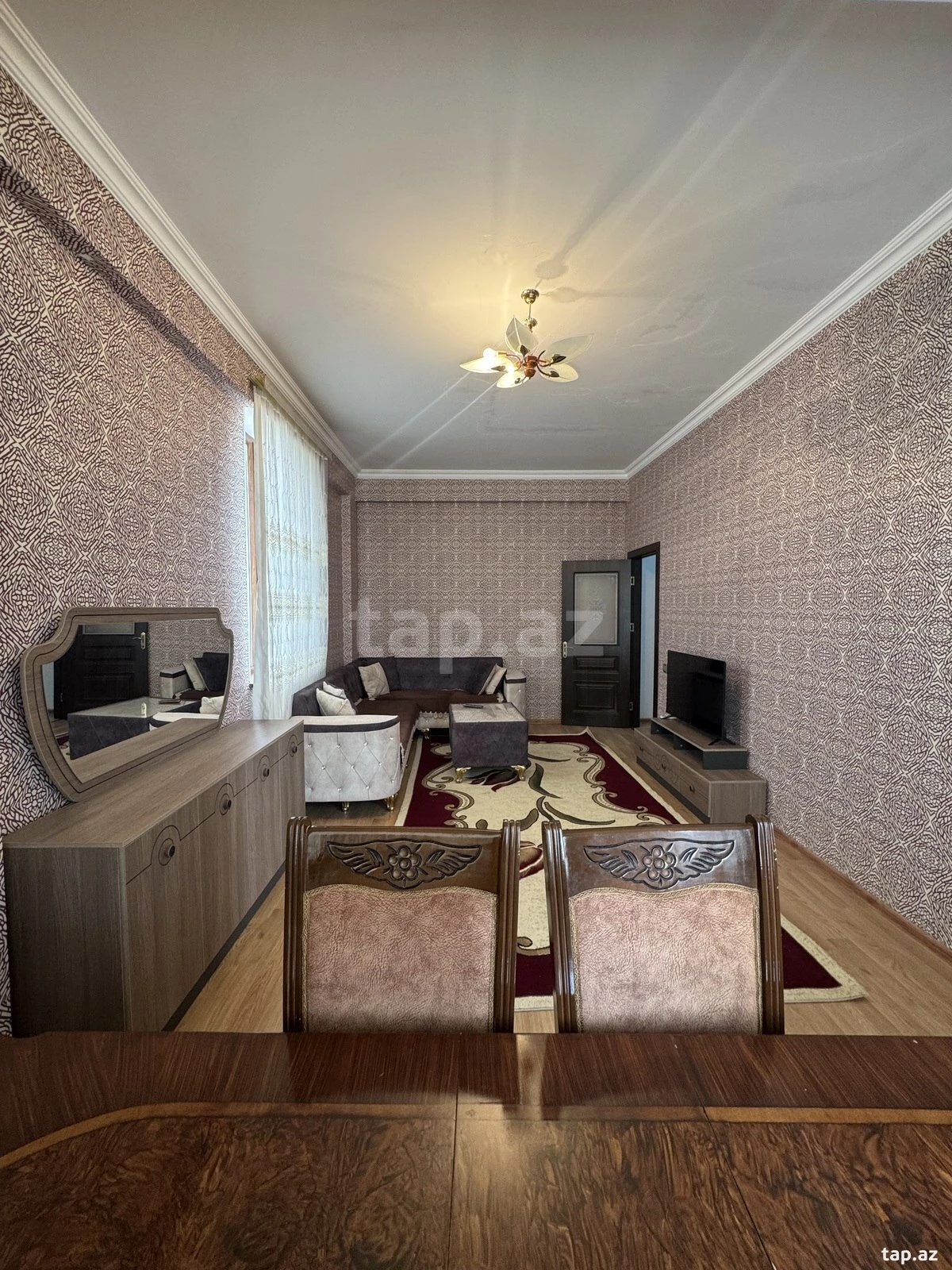 Kirayə verilir 2 otaqlı yeni tikili 80 m²