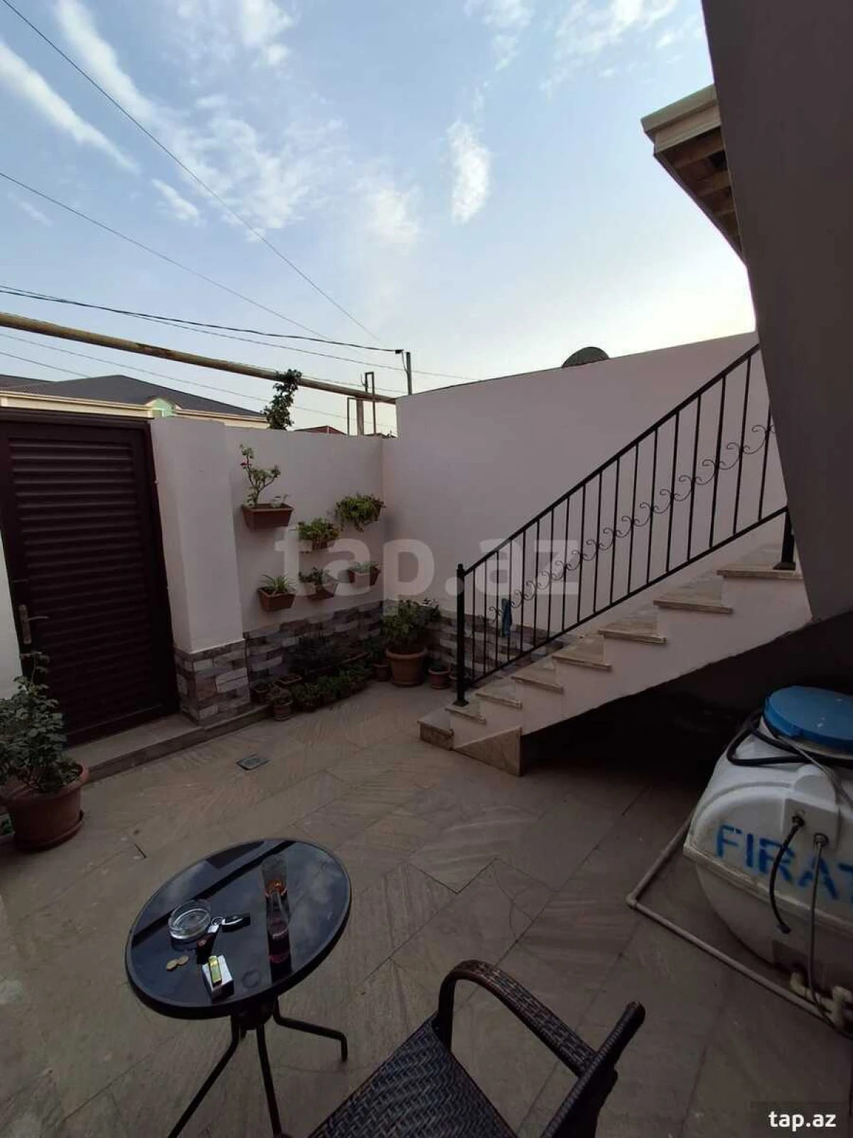 Satılır 5 otaqlı həyət evi