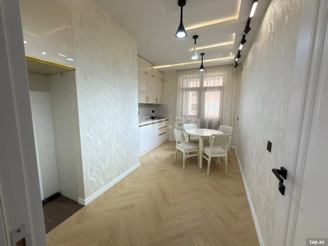 Satılır 2 otaqlı yeni tikili 90 m²