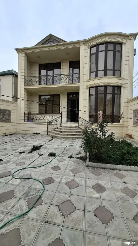 Satılır 4 otaqlı həyət evi