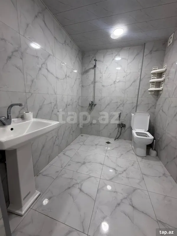 Kirayə verilir 2 otaqlı yeni tikili 50 m²