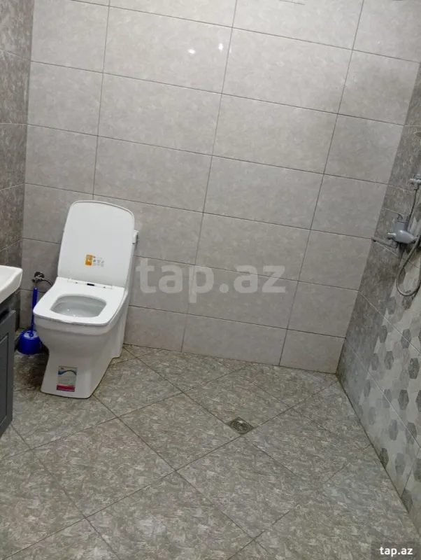 Kirayə verilir 3 otaqlı həyət evi