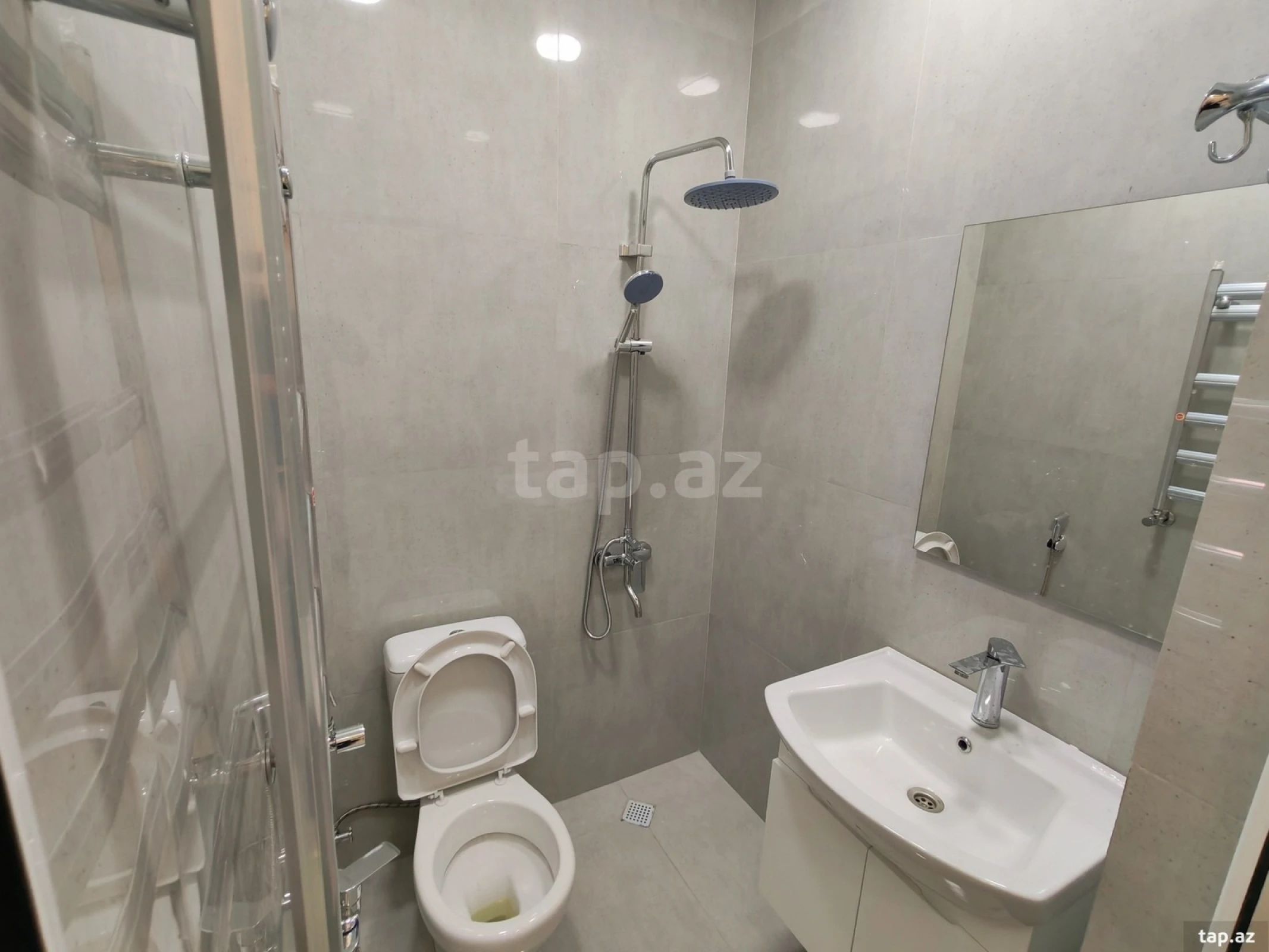 Kirayə verilir 2 otaqlı yeni tikili 45.5 m²