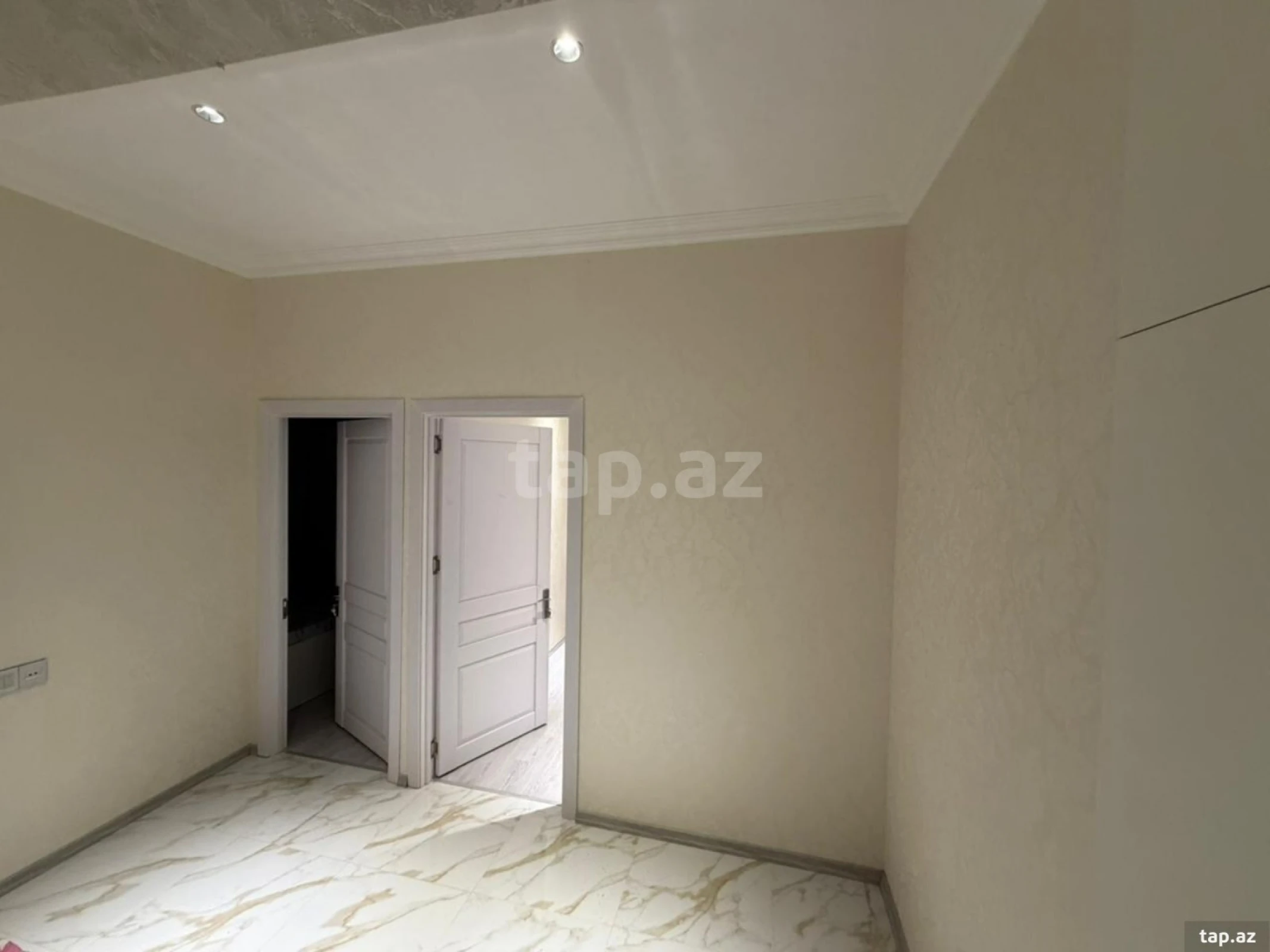 Kirayə verilir 2 otaqlı yeni tikili 76 m²