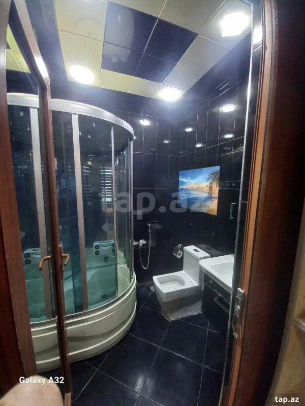 Kirayə verilir 7 otaqlı həyət evi