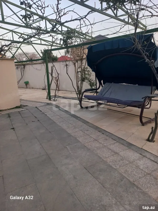 Kirayə verilir 7 otaqlı həyət evi