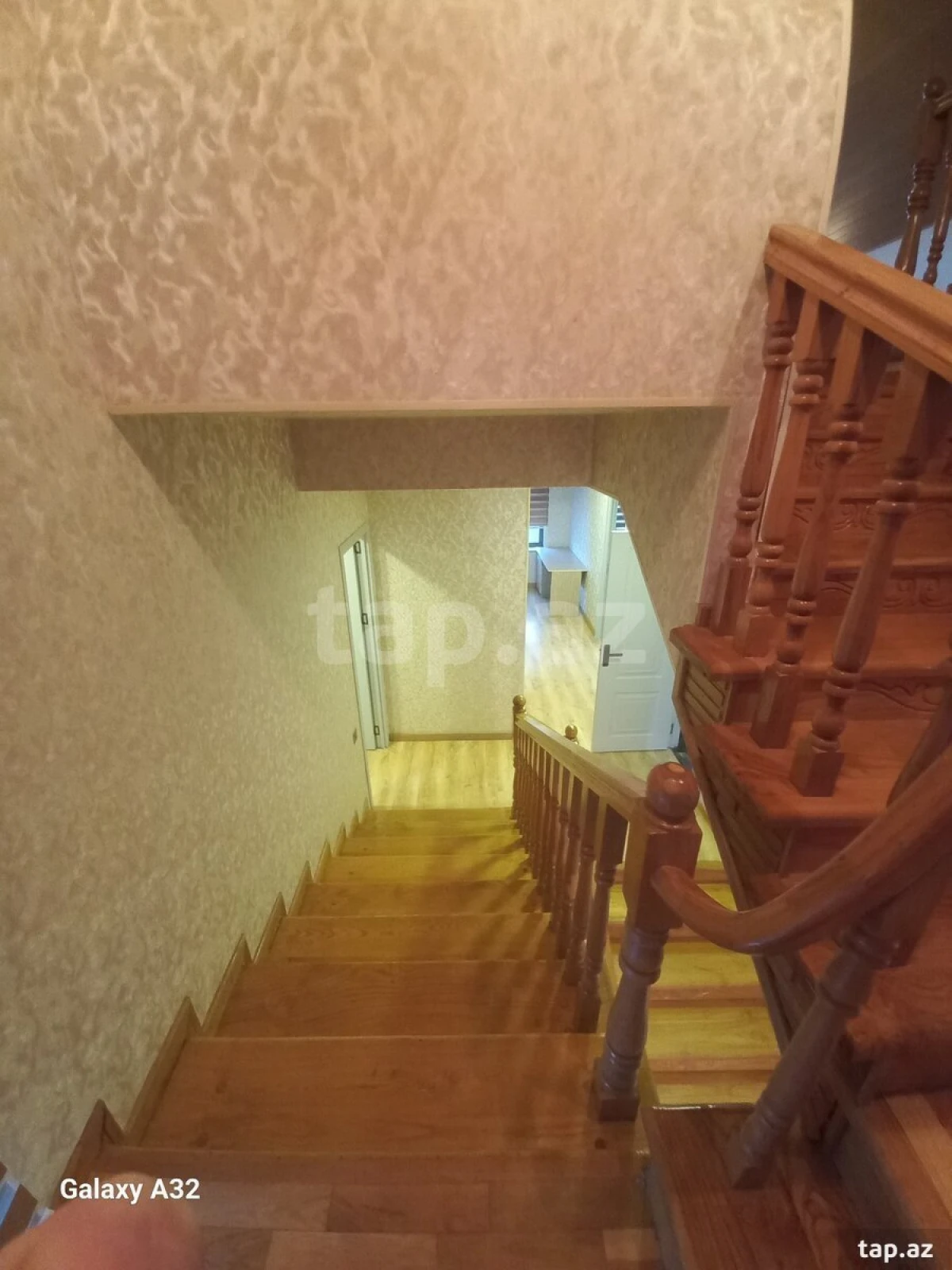 Kirayə verilir 7 otaqlı həyət evi