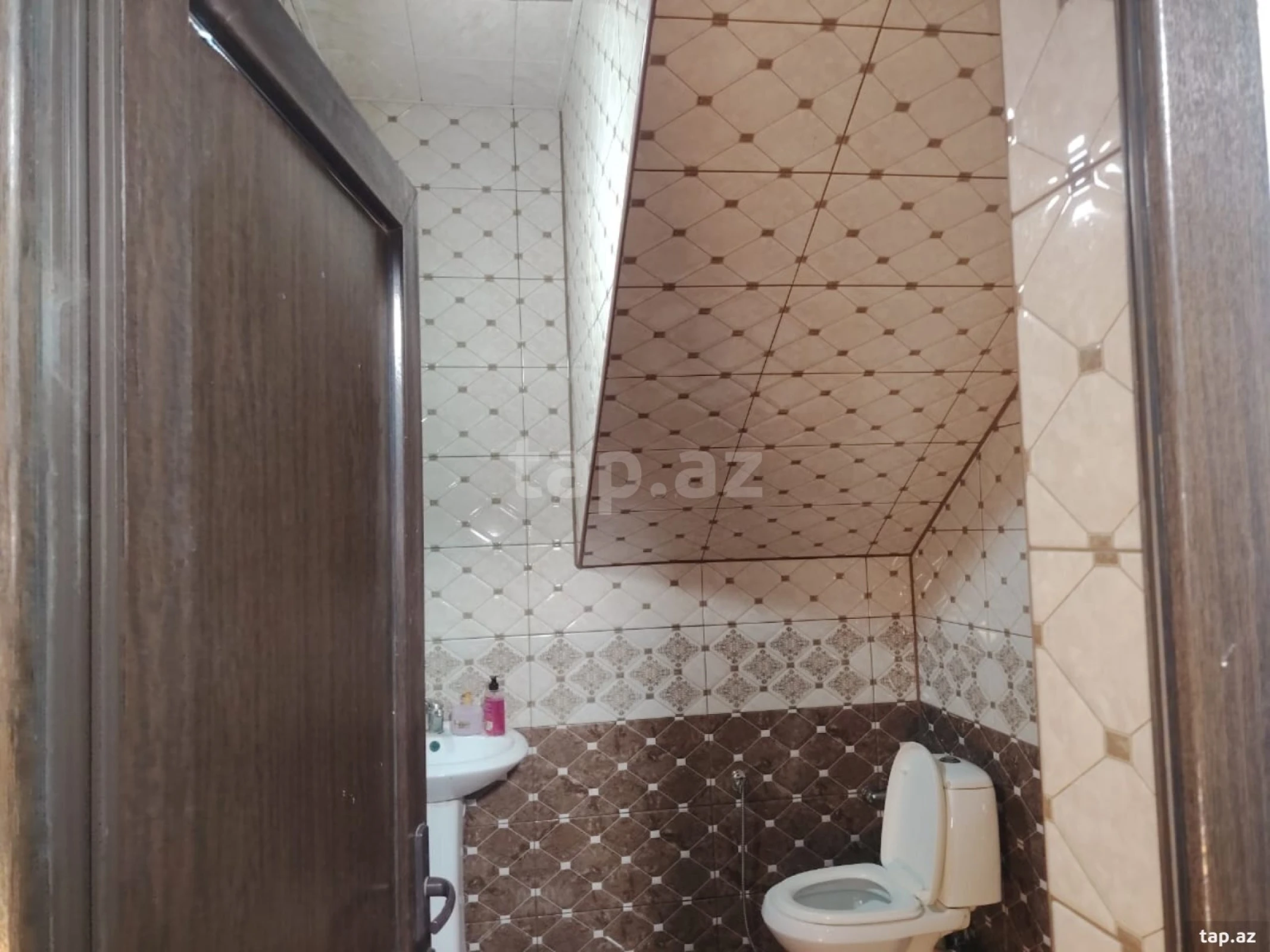 Satılır 4 otaqlı həyət evi 160 m²