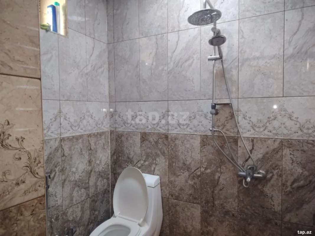 Satılır 4 otaqlı həyət evi 160 m²
