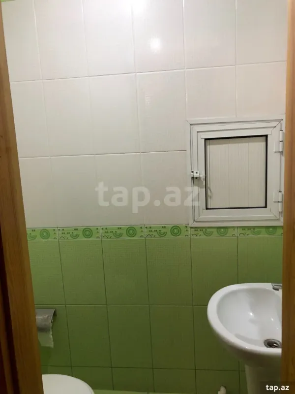 Kirayə verilir 3 otaqlı yeni tikili 120 m²