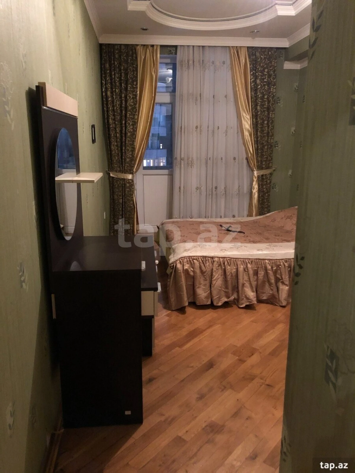 Kirayə verilir 3 otaqlı yeni tikili 120 m²