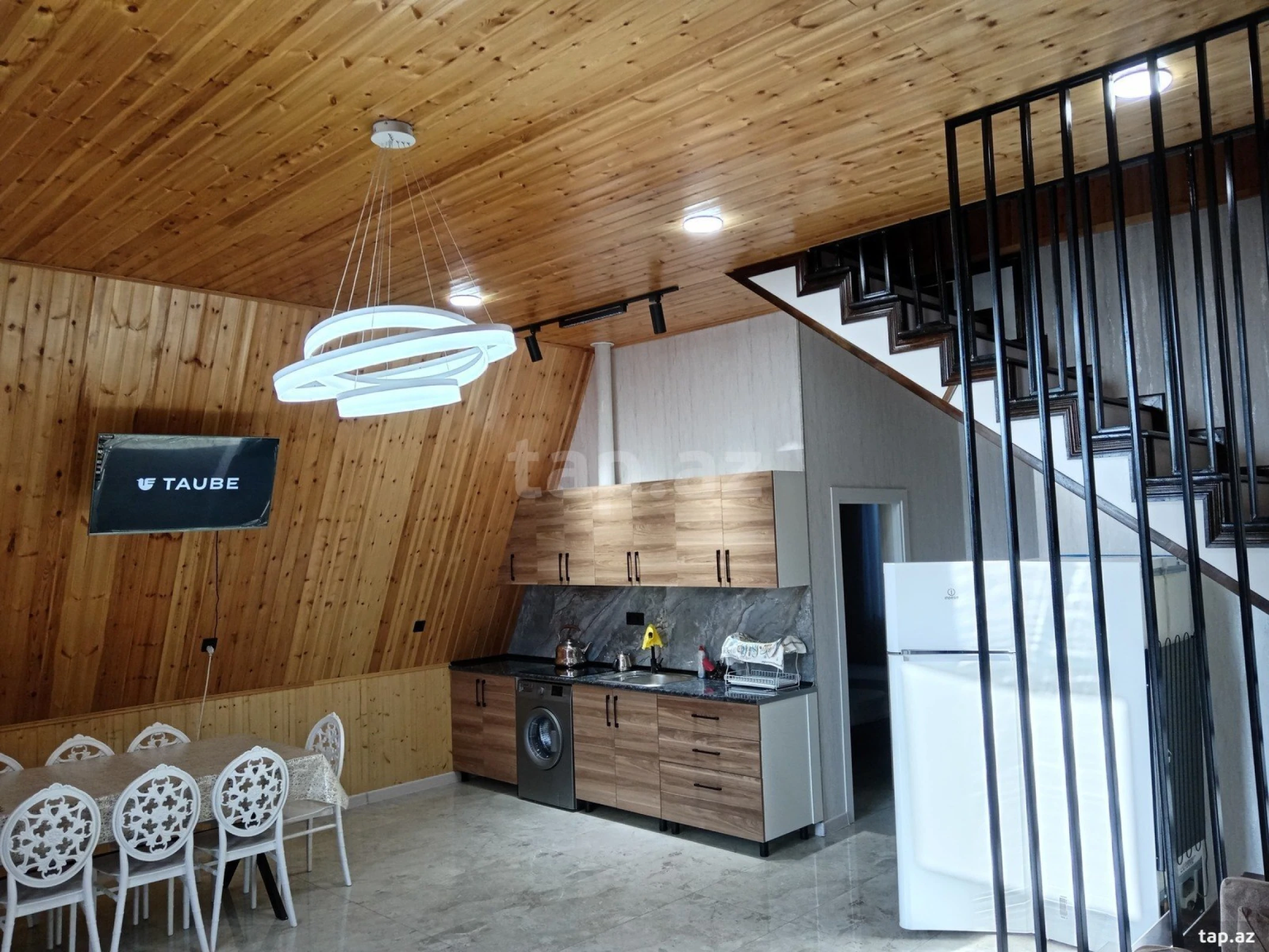 Kirayə verilir 5 otaqlı həyət evi