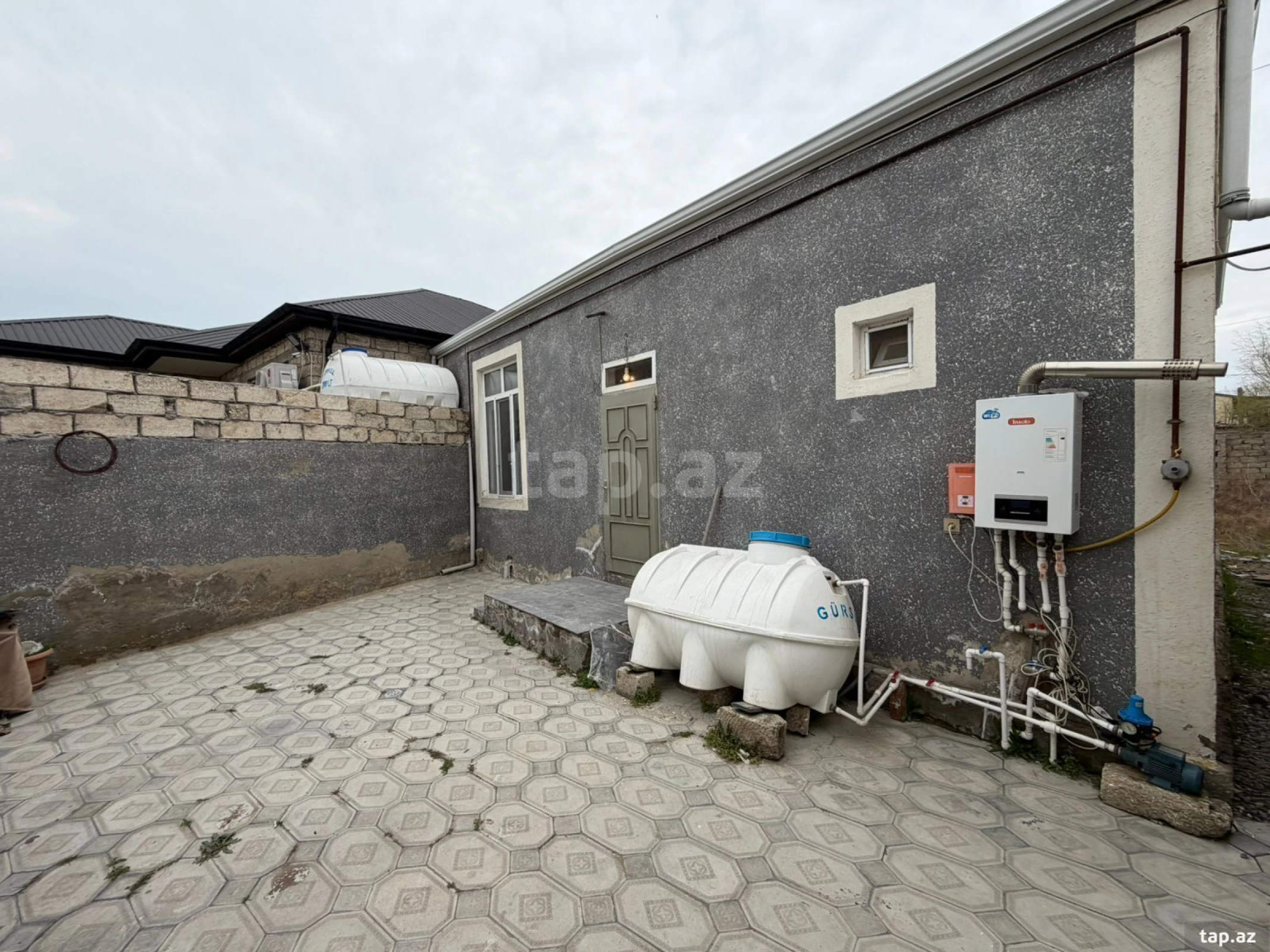 Satılır 3 otaqlı həyət evi