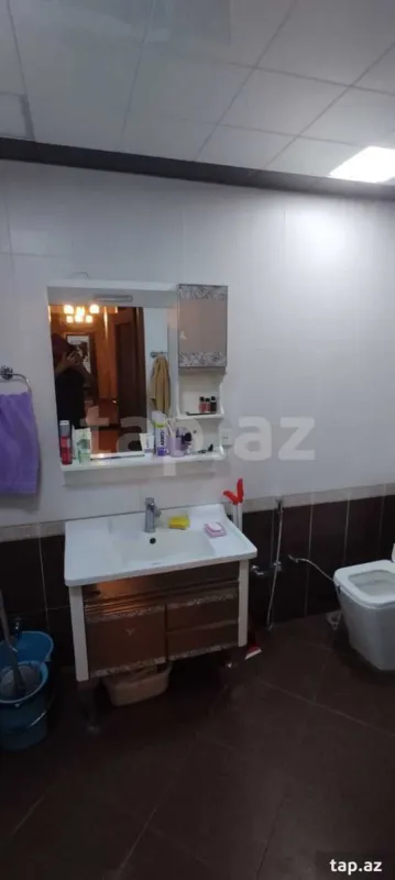 Kirayə verilir 3 otaqlı yeni tikili 105 m²