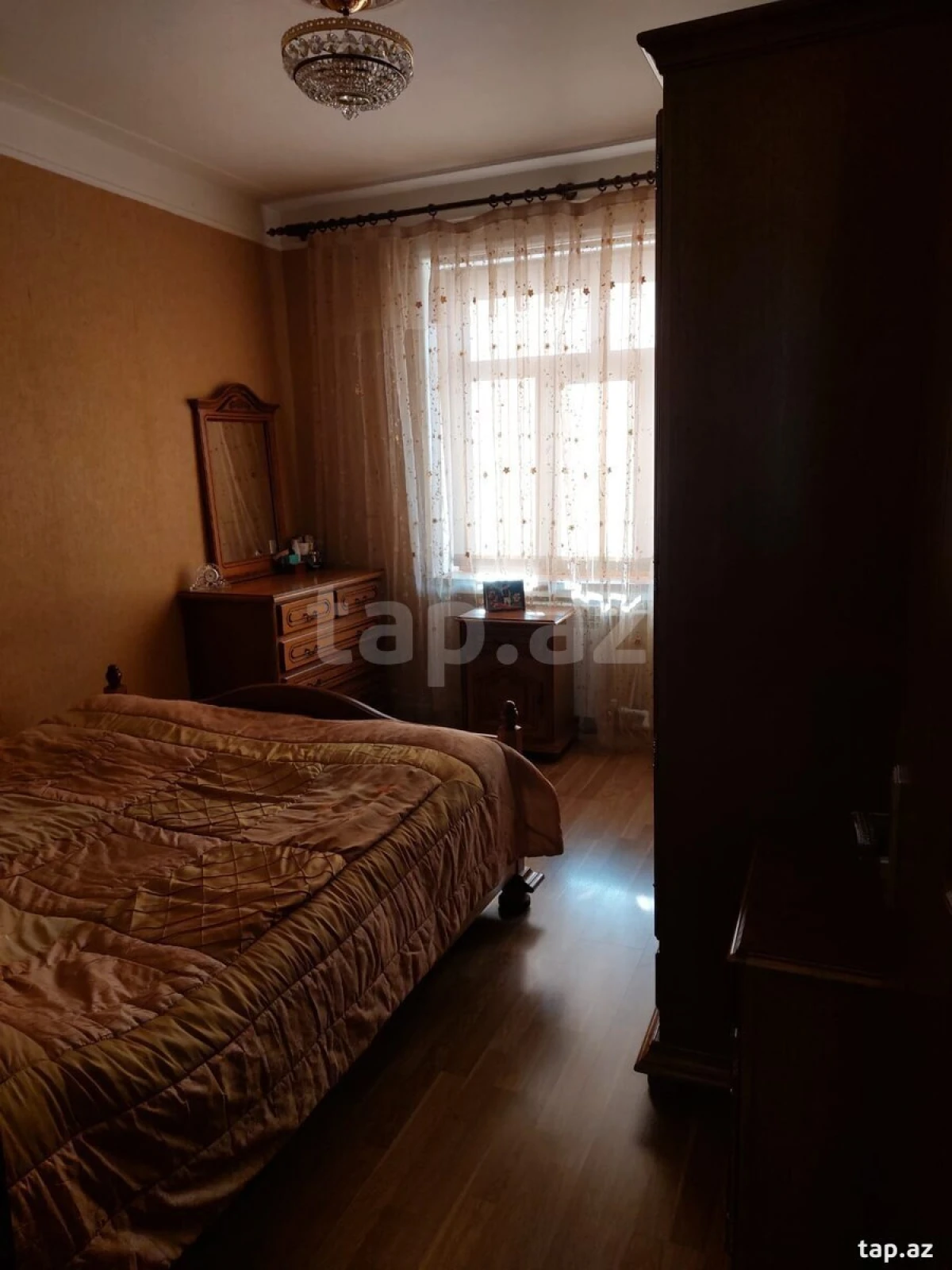Satılır 5 otaqlı mənzil 110 m²