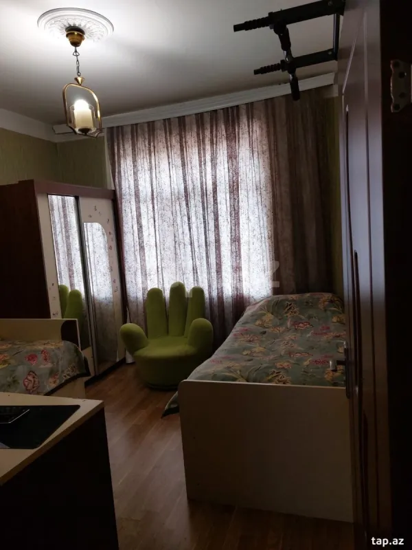 Satılır 5 otaqlı mənzil 110 m²