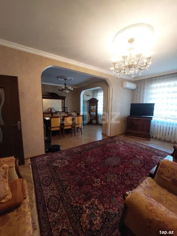 Satılır 5 otaqlı mənzil 110 m²