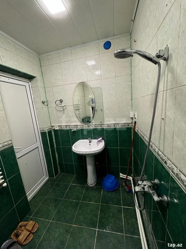 Kirayə verilir 3 otaqlı həyət evi