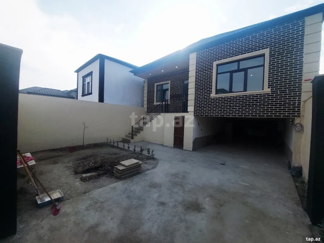 Satılır 4 otaqlı həyət evi
