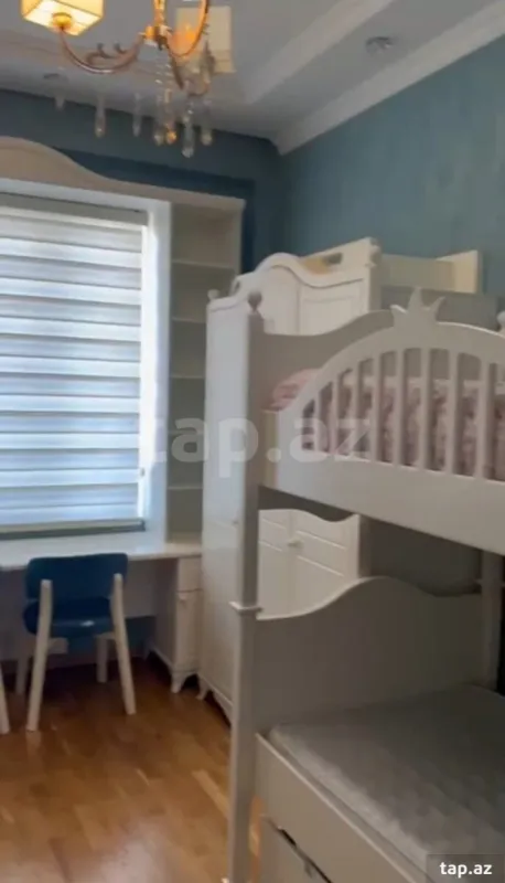 Satılır 3 otaqlı yeni tikili 127 m²