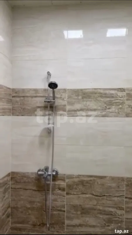 Satılır 3 otaqlı yeni tikili 127 m²