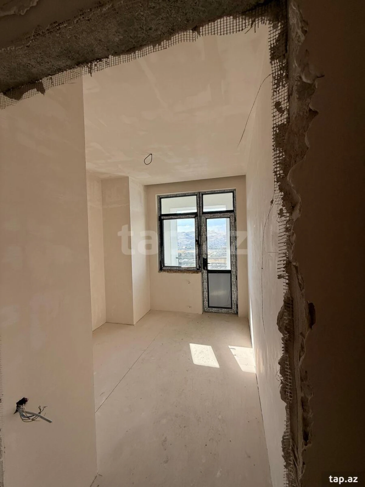 Satılır 3 otaqlı yeni tikili 78 m²