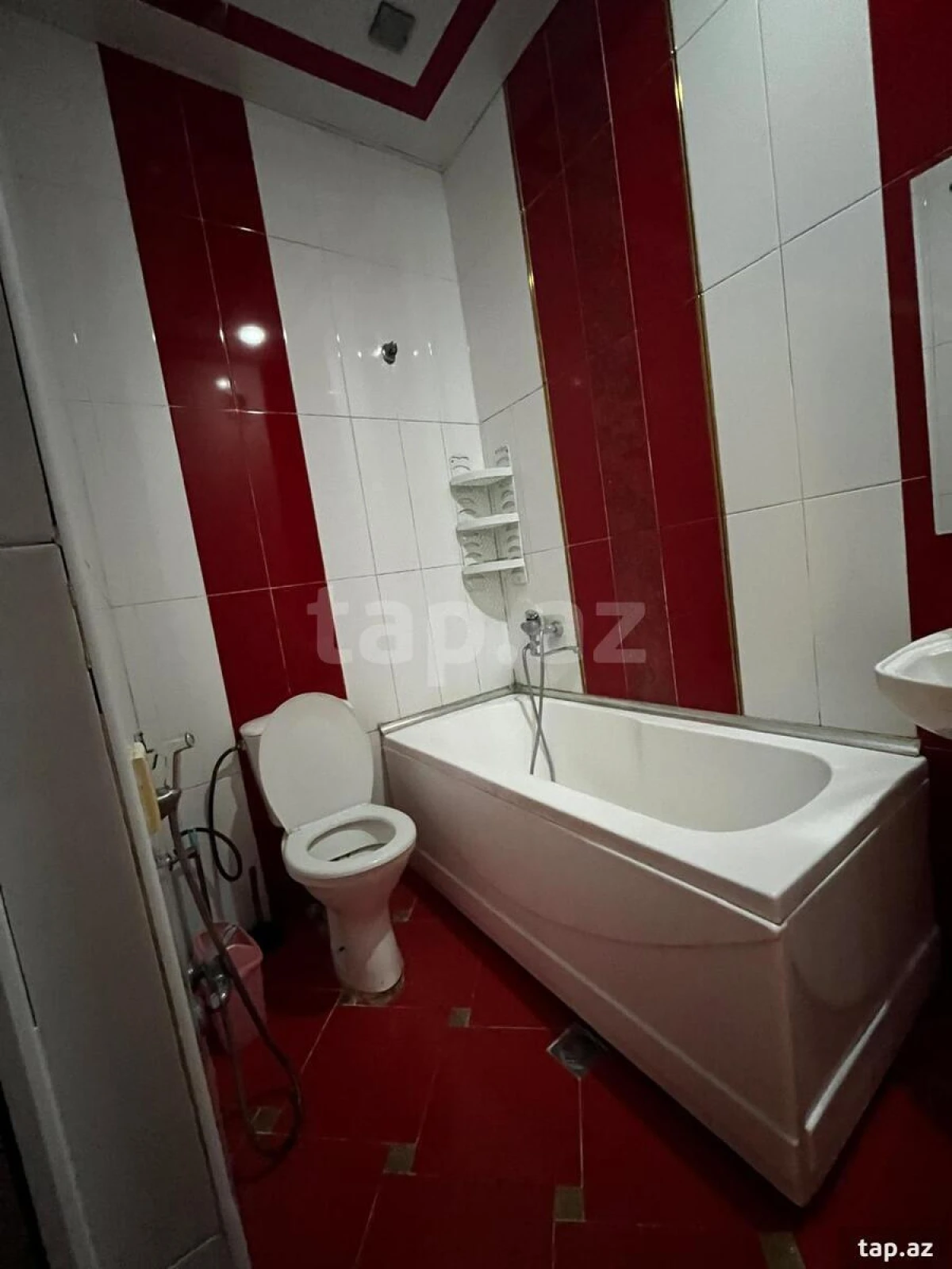 Kirayə verilir 3 otaqlı yeni tikili 100 m²