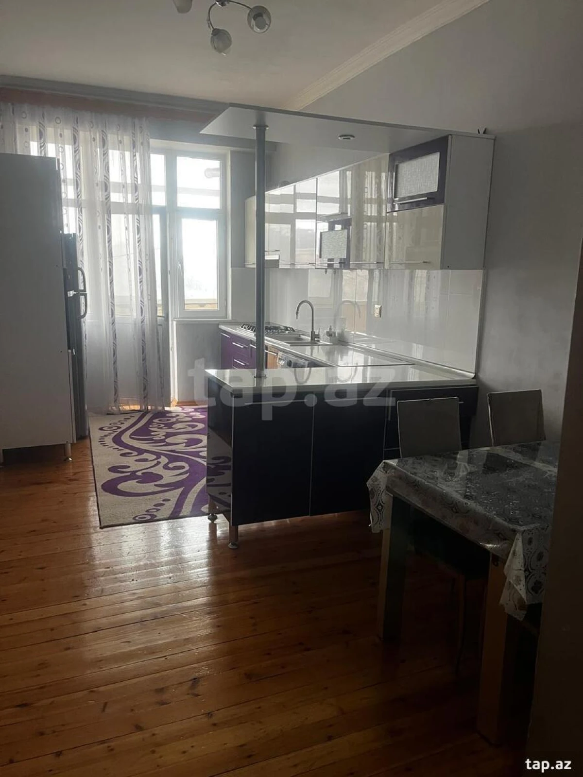 Kirayə verilir 3 otaqlı yeni tikili 100 m²