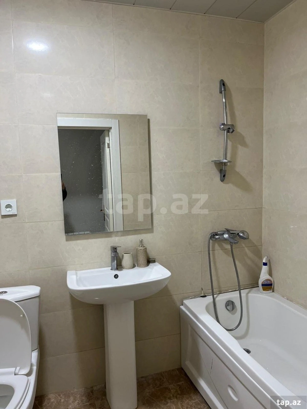 Kirayə verilir 3 otaqlı yeni tikili 80 m²