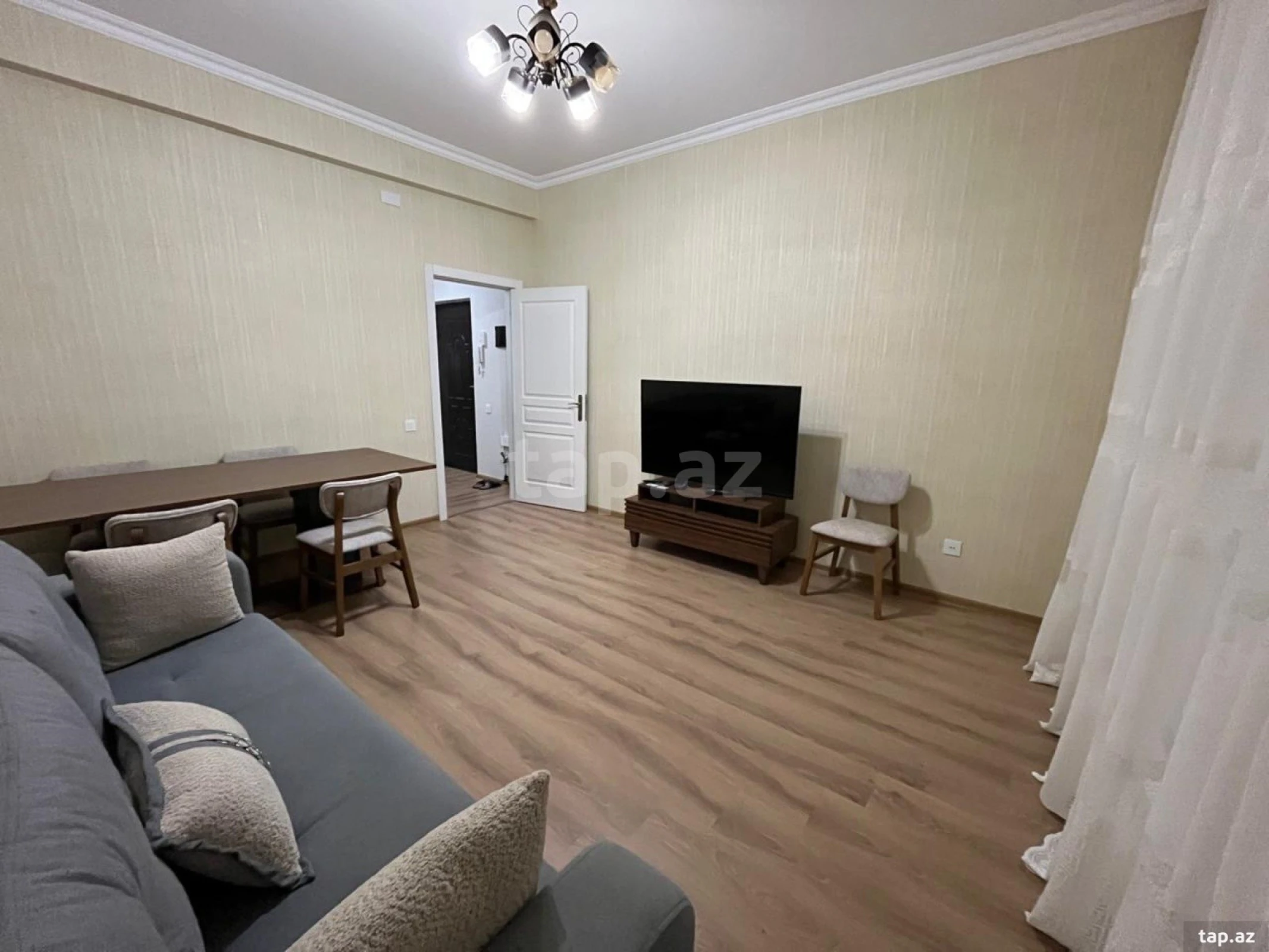 Kirayə verilir 3 otaqlı yeni tikili 80 m²