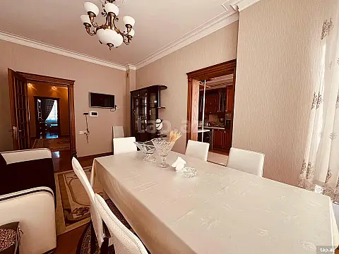 Satılır 5 otaqlı yeni tikili 190 m²