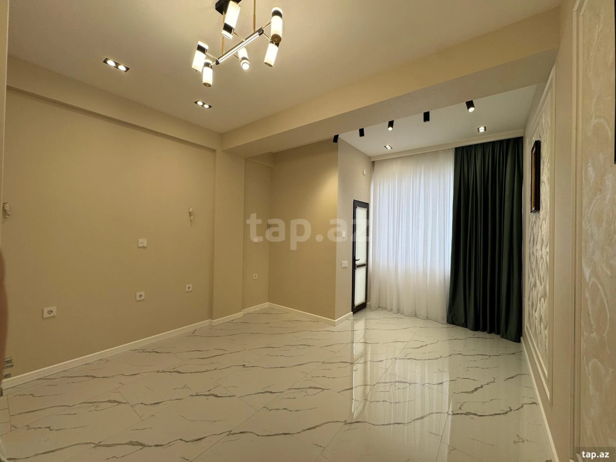 Satılır 3 otaqlı mənzil 110 m²