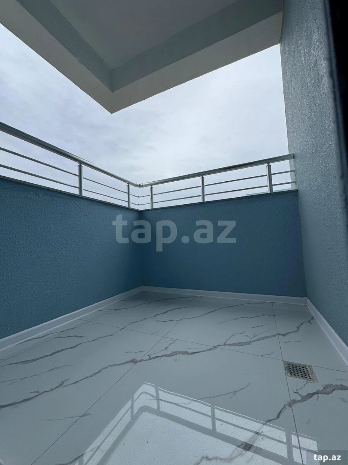 Satılır 3 otaqlı mənzil 110 m²