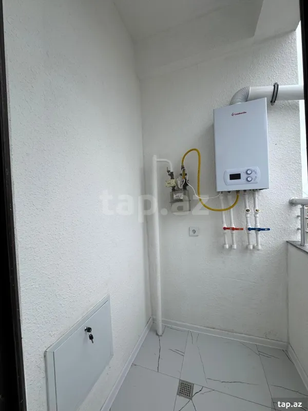 Satılır 3 otaqlı mənzil 110 m²
