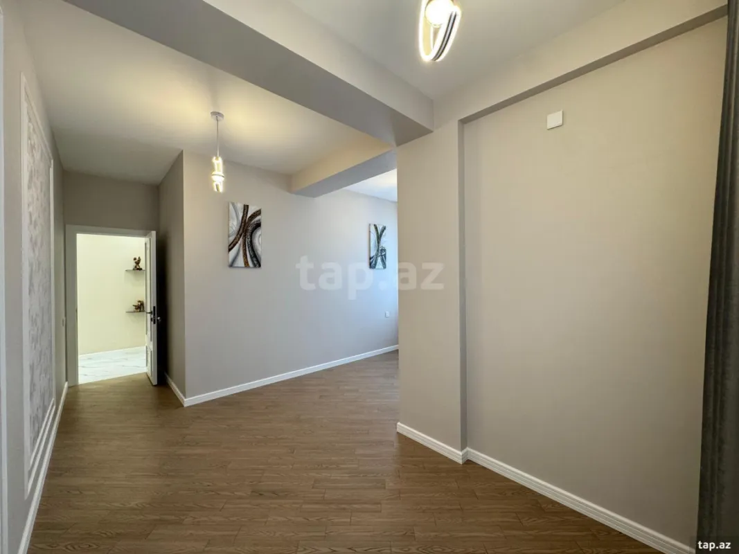 Satılır 3 otaqlı mənzil 110 m²