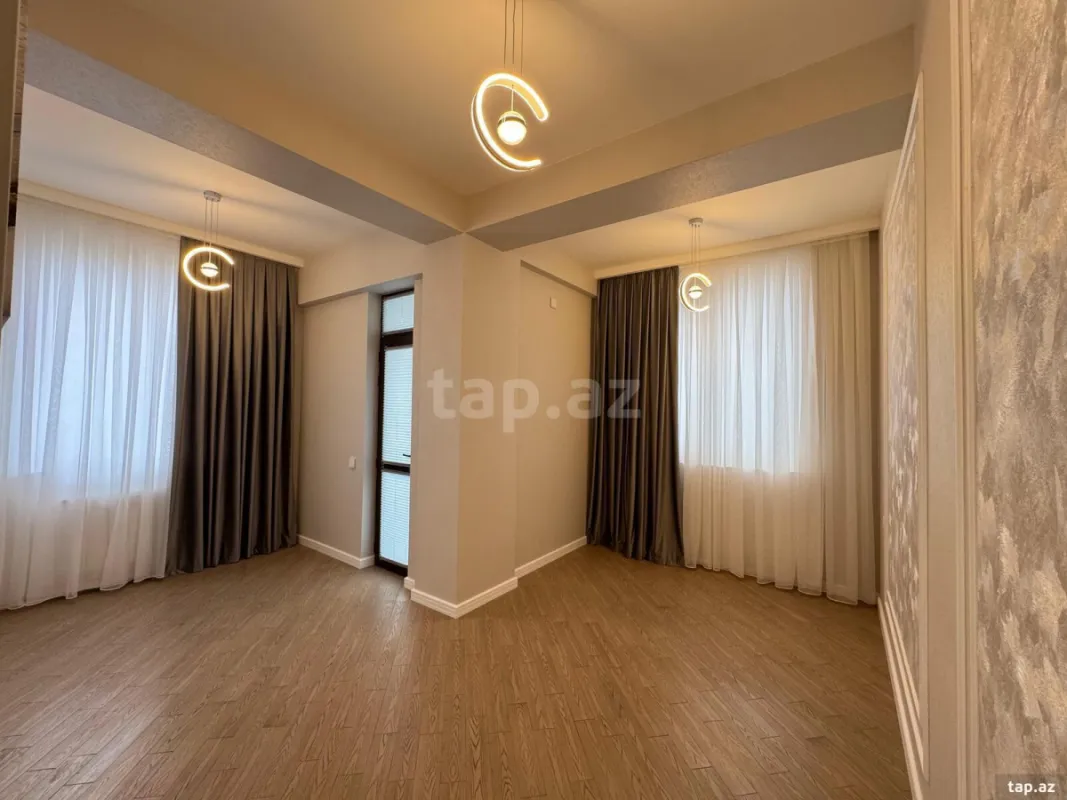 Satılır 3 otaqlı mənzil 110 m²