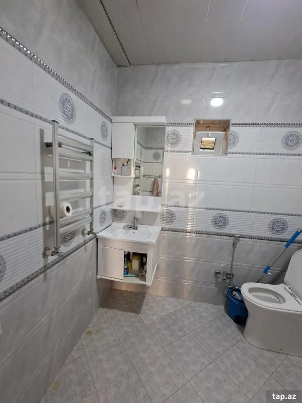 Satılır 4 otaqlı həyət evi