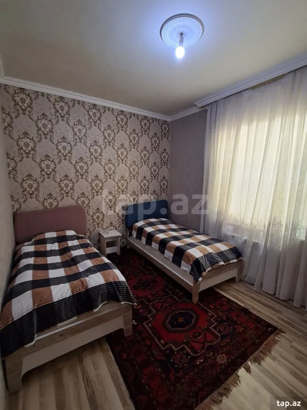 Satılır 4 otaqlı həyət evi