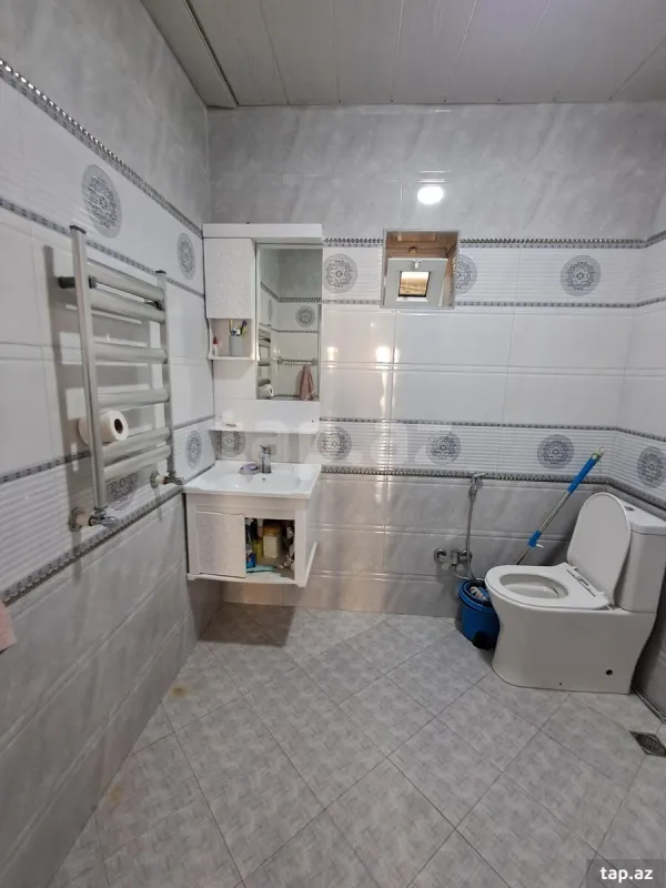 Satılır 4 otaqlı həyət evi