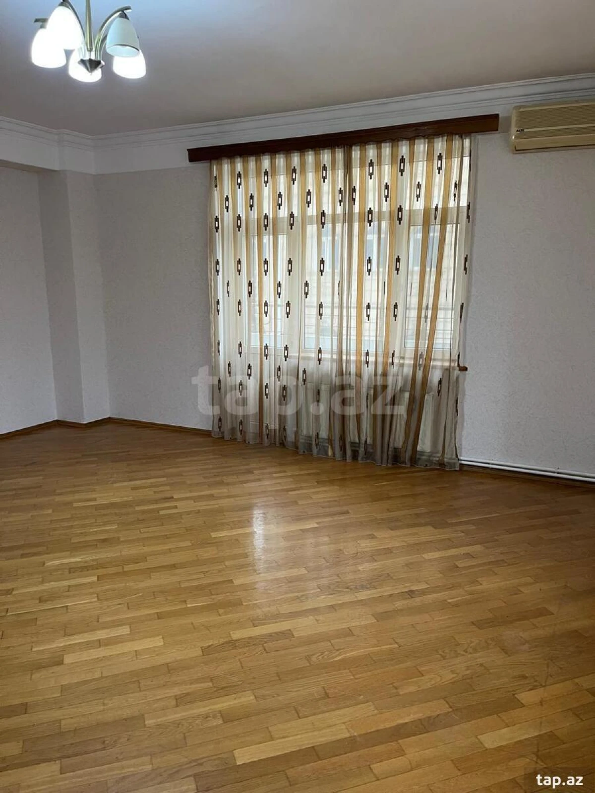 Satılır 3 otaqlı yeni tikili 128 m²